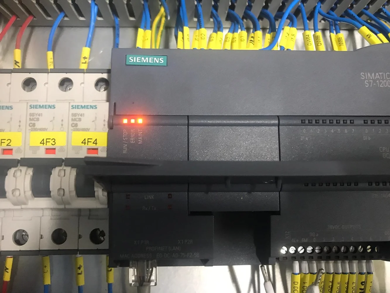 Siemens S7-1200 CPU STOP ve ERROR arızası Bursa